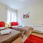 Elegant In With Private Pool Dubravka