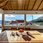 Villa Elegant In With Private Pool *