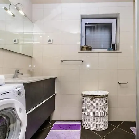 Elegant In With Private Pool Vila