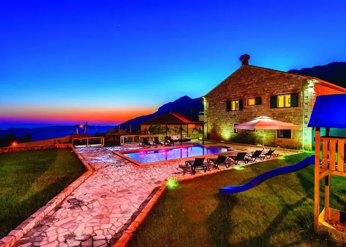 Villa Elegant In With Private Pool *