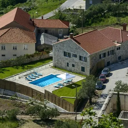 Elegant In With Private Pool