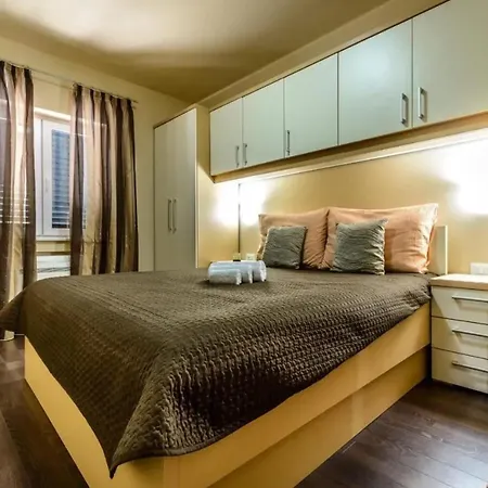 Elegant In With Private Pool