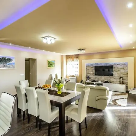 Elegant In With Private Pool Villa Dubravka