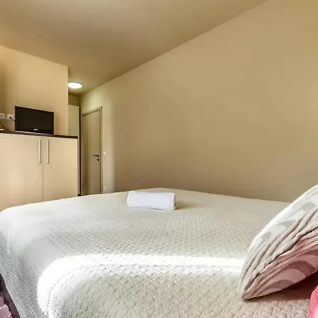 Elegant In With Private Pool Dubravka