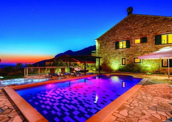 Villa Elegant In With Private Pool *