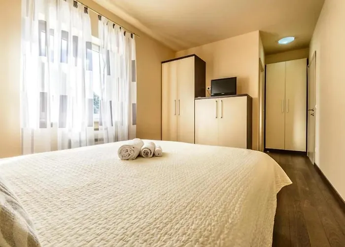 فيلة Elegant In With Private Pool Dubravka