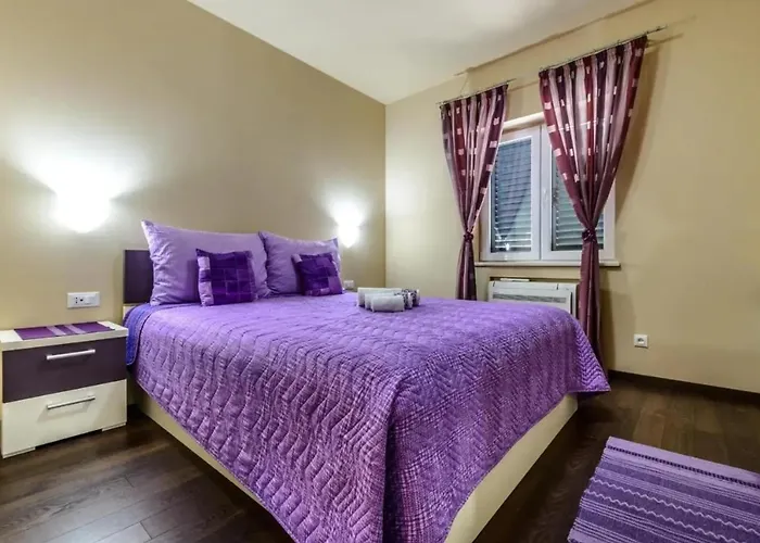 Elegant In With Private Pool *